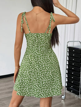 Vestido Curto Floral com Alças Finas