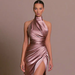 Vestido Comprido Acetinado de Gola Alta