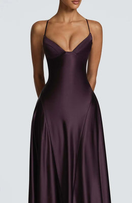 Vestido Comprido de Cetim com Corpete e Costas Descobertas