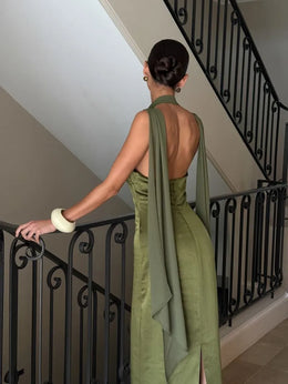 Vestido Comprido Verde de Cetim com Laço