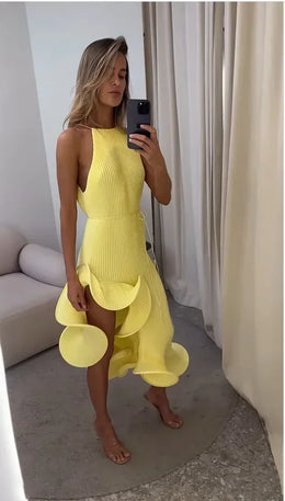 Vestido Midi Plissado com Decote Halter