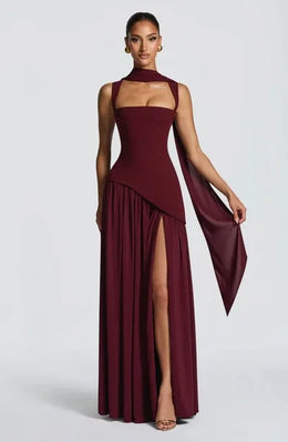 Vestido Comprido com Corpete, Laço e Fenda