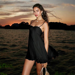 Vestido Curto de Chiffon com Alças