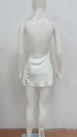 Vestido Comprido de Renda com Gola Alta