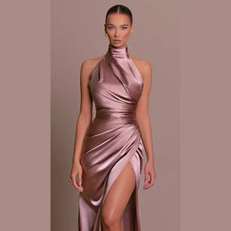 Vestido Comprido Acetinado de Gola Alta