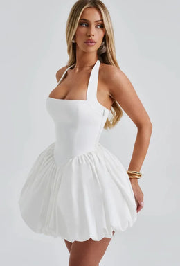 Vestido Curto Vermelho com Corpete e Decote Halter