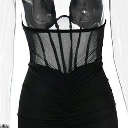 Vestido Comprido com Decote em V e Tule