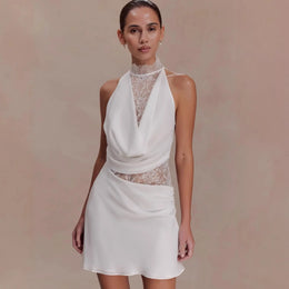 Vestido Comprido de Renda com Gola Alta