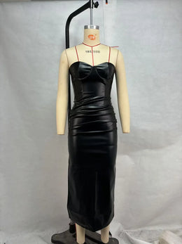 Vestido Comprido Vermelho com Efeito Couro e Corpete