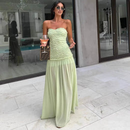 Vestido Comprido Bordado sem Alças