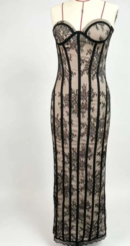 Vestido Comprido de Renda com Corpete