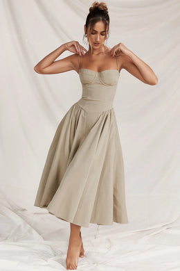 Vestido Midi Floral de Cintura Alta — Modelo A