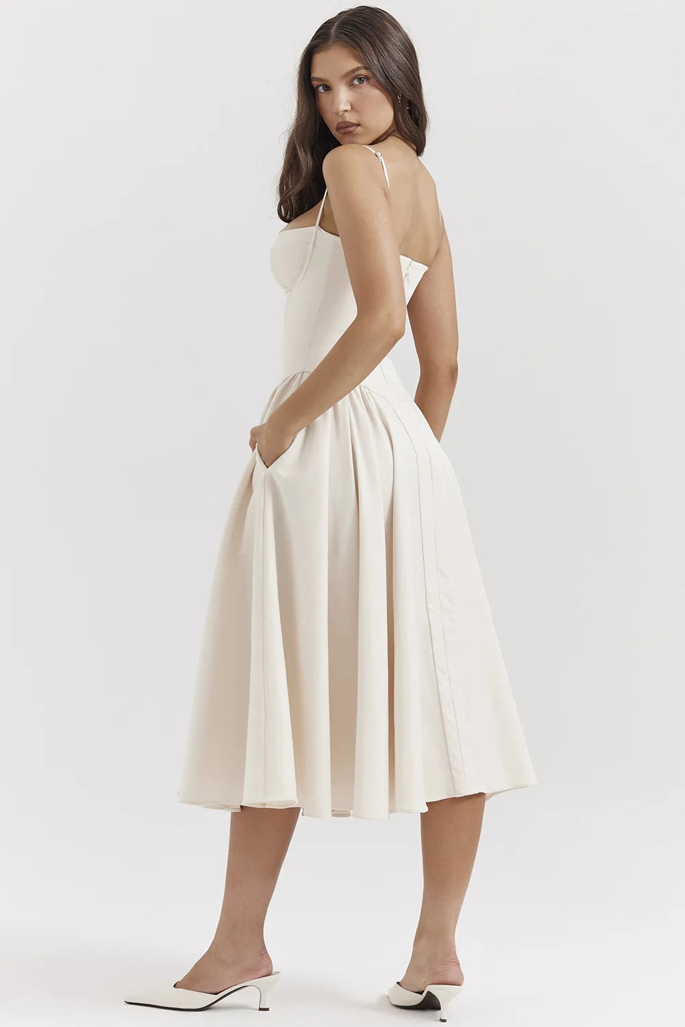 Vestido Midi Floral de Cintura Alta — Modelo A