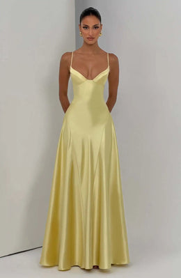 Vestido Comprido de Cetim com Corpete e Costas Descobertas
