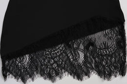 Vestido Curto de Renda com Gola Alta — Modelo B