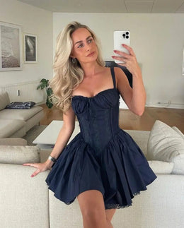 Vestido Curto Floral com Corpete
