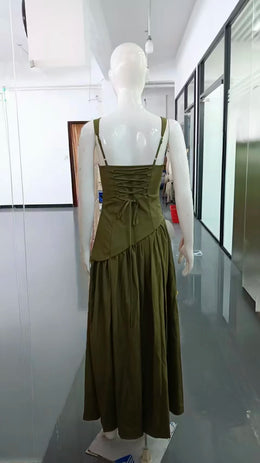 Vestido Comprido com Corpete, Laço e Fenda