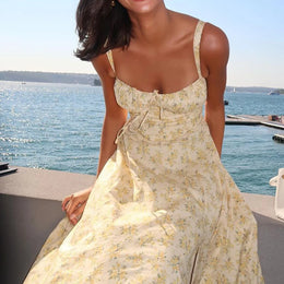 Vestido Midi Floral com Corpete e Fenda — Modelo A
