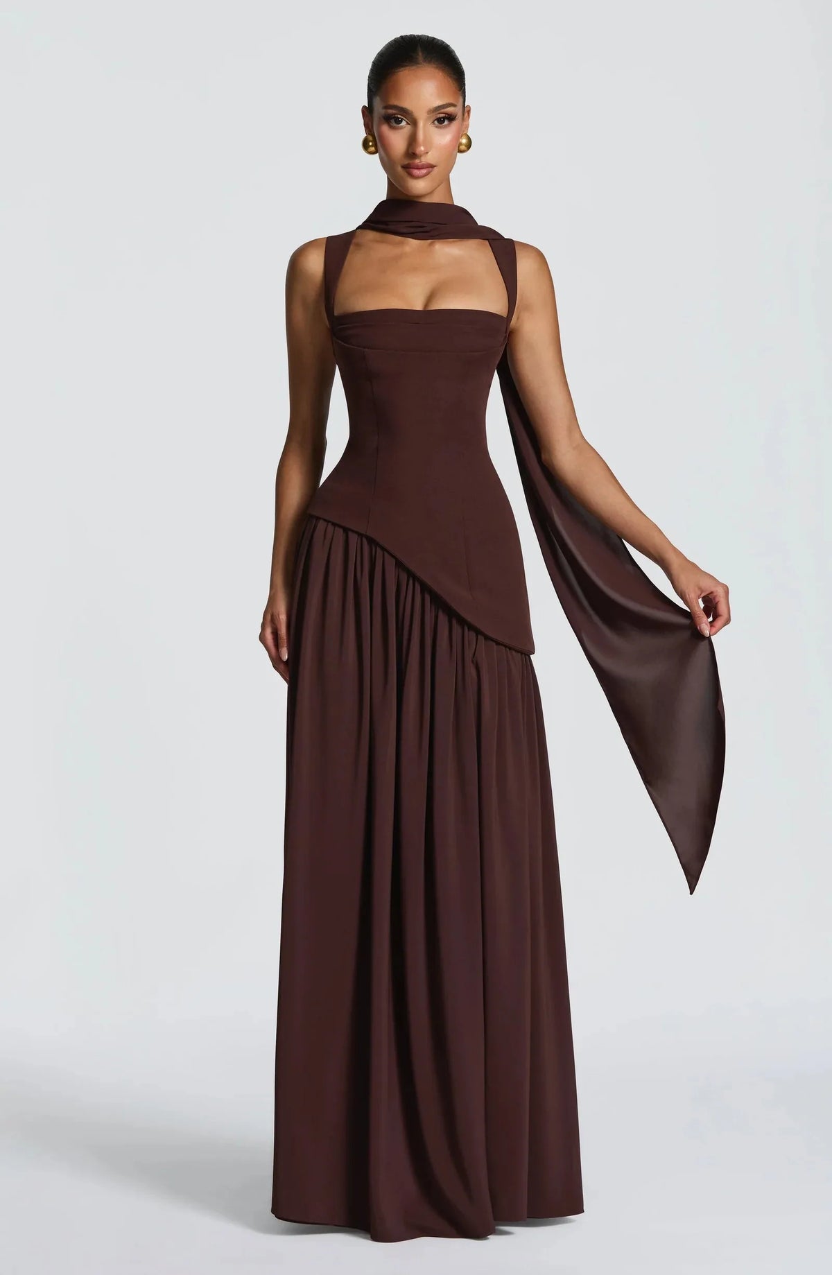 Vestido Comprido com Corpete, Laço e Fenda