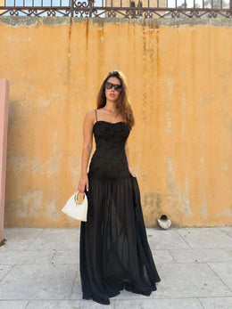 Vestido Comprido Bordado sem Alças
