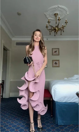 Vestido Midi Plissado com Decote Halter
