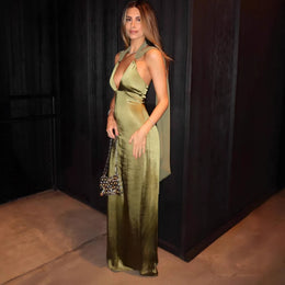 Vestido Comprido Verde de Cetim com Laço