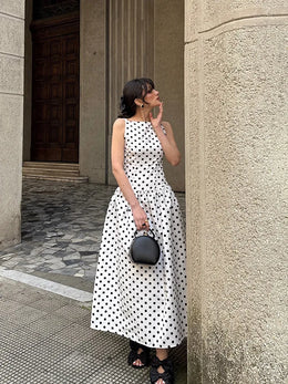 Vestido Comprido de Bolas sem Mangas