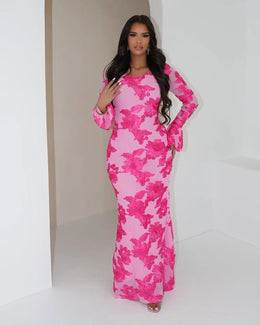 Vestido Curto Bordado com Costas Descobertas