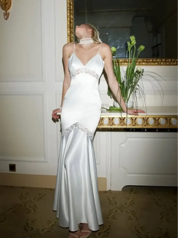 Vestido Comprido Branco de Cetim e Renda