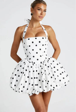 Vestido Curto Vermelho com Corpete e Decote Halter
