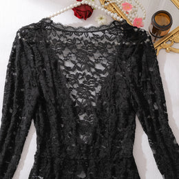 Body de Lingerie com Decote Profundo