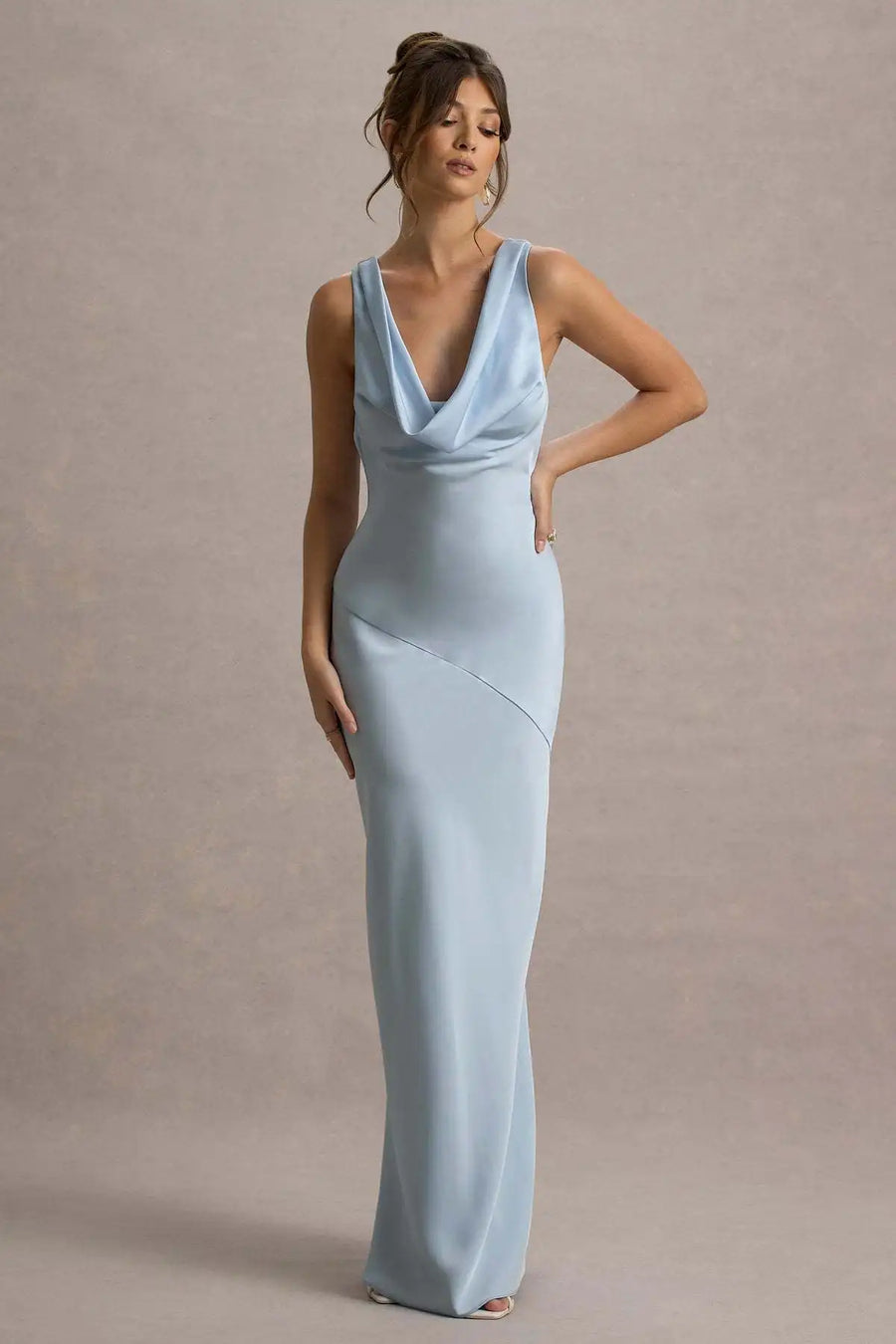 Vestido Comprido de Cetim com Costas Descobertas