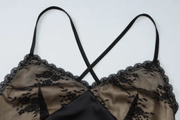 Vestido Comprido de Cetim com Laço e Costas Descobertas
