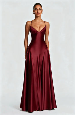 Vestido Comprido de Cetim com Corpete e Costas Descobertas