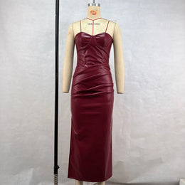 Vestido Comprido Vermelho com Efeito Couro e Corpete