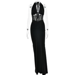 Vestido Comprido com Decote em V e Tule