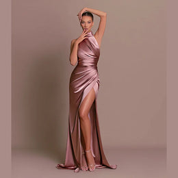 Vestido Comprido Acetinado de Gola Alta
