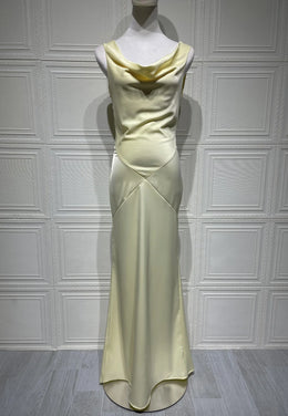 Vestido Comprido Acetinado com Costas Descobertas — Amarelo
