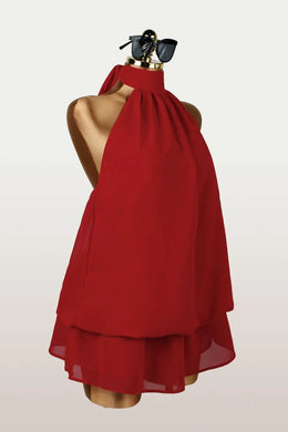 Vestido Curto de Chiffon com Decote Halter