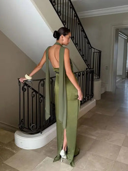 Vestido Comprido Verde de Cetim com Laço