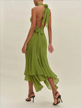 Vestido Comprido com Decote Halter, Folhos e Costas Descobertas