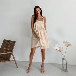 Vestido Curto em Linho com Atacadores