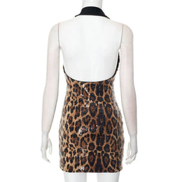 Vestido Curto com Lantejoulas e Decote em V