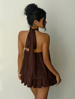 Vestido Curto de Chiffon com Decote Halter