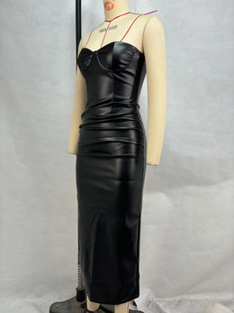 Vestido Comprido Vermelho com Efeito Couro e Corpete