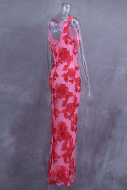 Vestido Curto Bordado com Costas Descobertas
