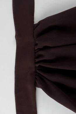 Vestido Curto de Chiffon com Decote Halter