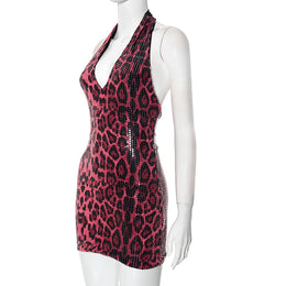 Vestido Curto com Lantejoulas e Decote em V
