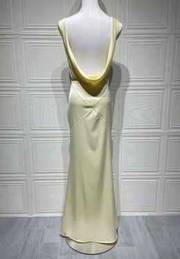 Vestido Comprido Acetinado com Costas Descobertas — Amarelo