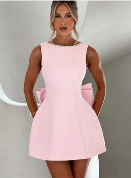 Vestido Curto com Laço e Pérolas — Rosa